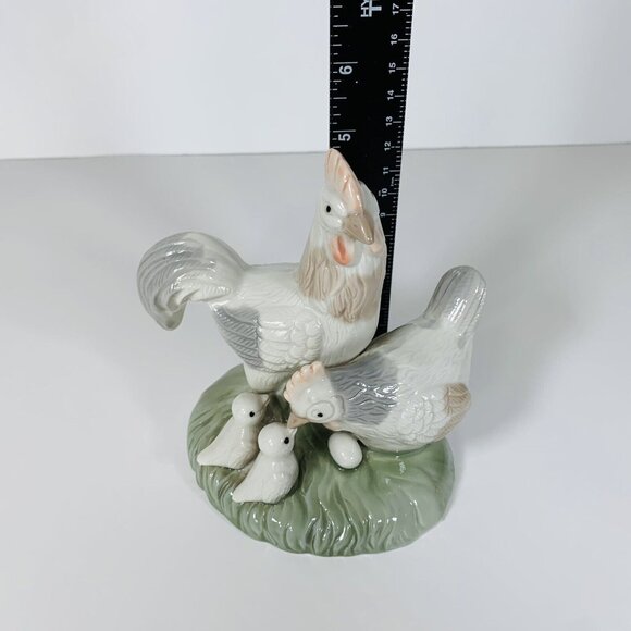 ArtMar Chicken Family Figurine Rustic Farmhouse Kitchen Decor Rooster Statue - Picture 7 of 12